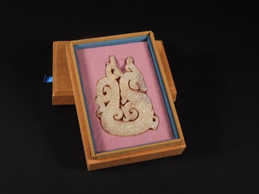 An Exquisite White Jade Dragon Pattern Ornament
