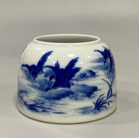 An Exquisite Blue and White Flower and Bird Pattern Water Pot
