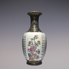 An Exquisite Famille-Rose Ji Blue Glazed Painted Gold Lotus Pattern Flower Pattern with poem Vase