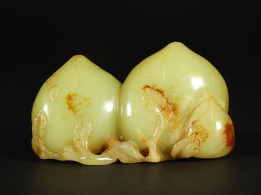 An Exquisite Yellow Jade Peach Ornament