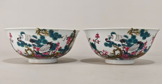 A Pair of Exquisite Enamel Pine and Crane Pattern with poem Bowl