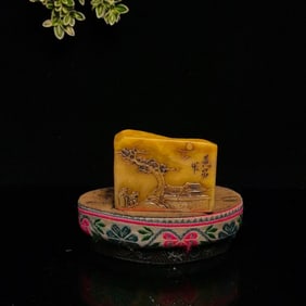 An Exquisite Shoushan Stone Landscape and Figure Pattern Seal Ornament