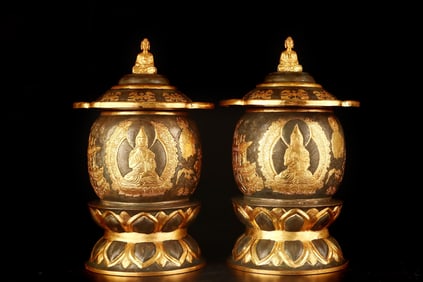 An Exquisite Gilt Bronze Lotus Pattern Buddha Statue Pattern Jar
