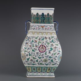 An Exquisite Doucai Lotus Pattern Double-Ears Vase