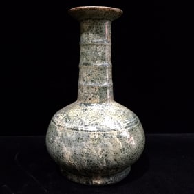 An Exquisite Xi kou yao Vase