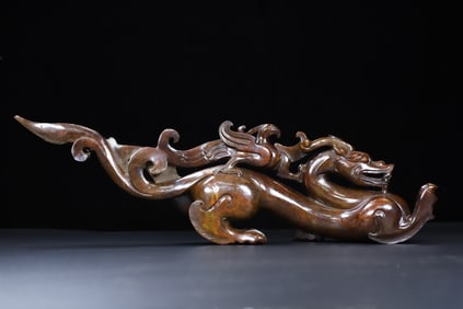 An Exquisite White Jade Dragon Ornament