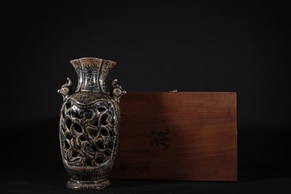 An Exquisite Chai yao Double-Ears Vase
