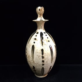 An Exquisite Ding yao Vase