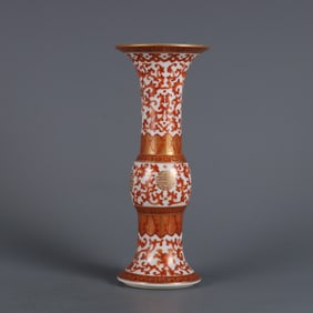 An Exquisite Iron-Red Painted Gold Lotus Pattern Bats and Peach Pattern Vase