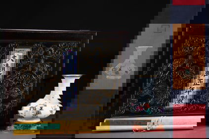 An Exquisite Famille-Rose Painted Gold Character and Story Pattern with poem Vase