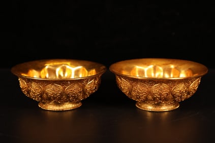 An Exquisite Gilt Bronze Lotus Pattern Bowl