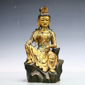 A Exquisite Gilt Bronze Statue of Avalokitesvara