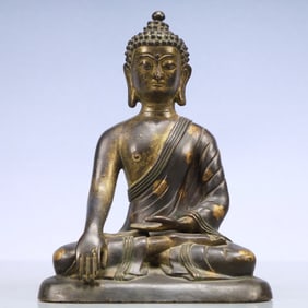 A Exquisite Gilt Bronze Statue of Sakyamuni