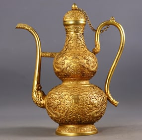 An Exquisite Gilt Bronze Lotus Pattern Dragon Pattern Ewer