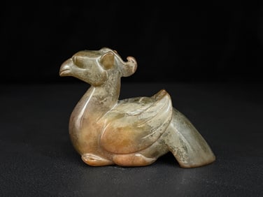 An Exquisite White Jade Bird Ornament