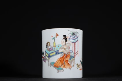 An Exquisite Famille-Rose Character and Story Pattern Brush Pot