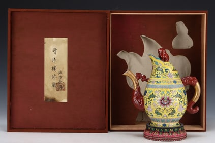 An Exquisite Enamel Lotus Pattern Ewer