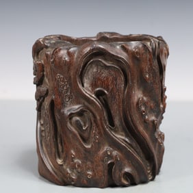 A Exquisite Zitanwood Pine Pattern Brush Pot