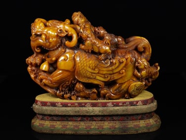An Exquisite Shoushan Stone Auspicious Beast Ornament