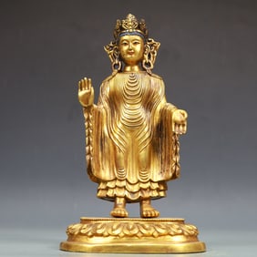 A Exquisite Gilt Bronze Statue of Amitayus