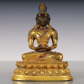 An Exquisite Gilt Bronze Statue of Amitayus