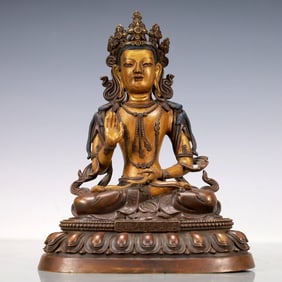 A Exquisite Gilt Bronze Statue of Avalokitesvara