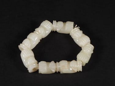 An Exquisite White Jade Bracelets