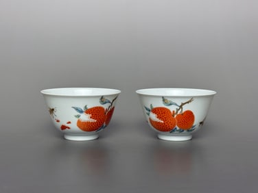 An Exquisite Enamel Flower and Fruit Pattern with poem Cup