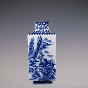 An Exquisite Blue and White Lotus Pattern Landscape Pattern Vase