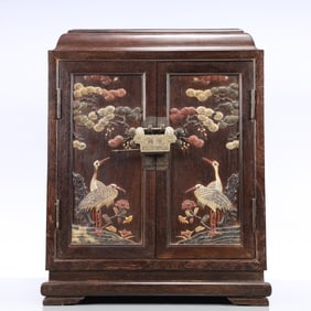 A Exquisite Zitanwood Pine and Crane Pattern Box