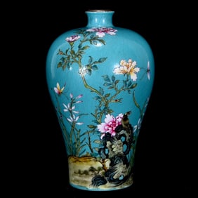 An Exquisite Famille-Rose Flower and Bird Pattern with poem Vase
