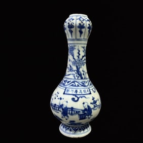 An Exquisite Blue and White Character and Story Pattern Vase