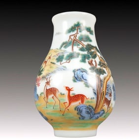 A Precious Coloured glaze Famille-Rose Animal and Landscape Pattern Vase