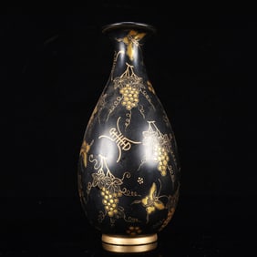 An Exquisite Black Lacquer Painted Gold Grape Pattern Vase