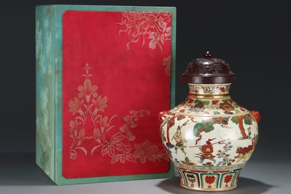 A Huge Wucai Painted Gold Figure and Story Pattern Beast-Ears Jar with Cover