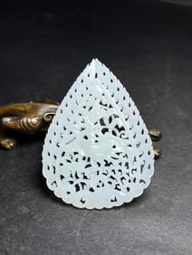 An Exquisite White Jade Phoenix Pattern Jade Pendant