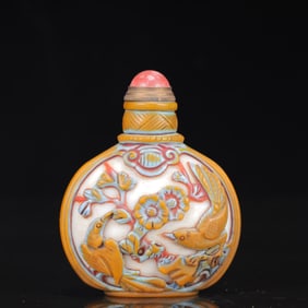 An Exquisite Glass Flower and Bird Pattern Snuff Bottle
