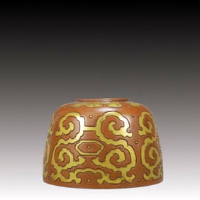 An Exquisite Gilt Bronze Water Pot