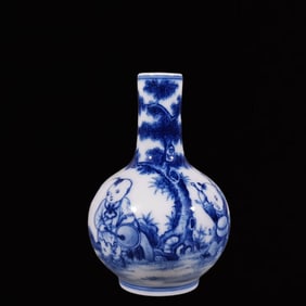 A Exquisite Blue and White Figure and Story Pattern Vase