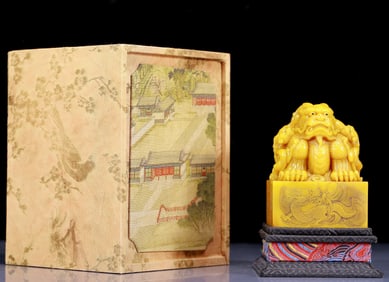 An Exquisite Tianhuang Stone Dragon Pattern Seal