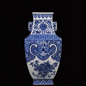 An Exquisite Blue and White Lotus Pattern Double-Ears Vase