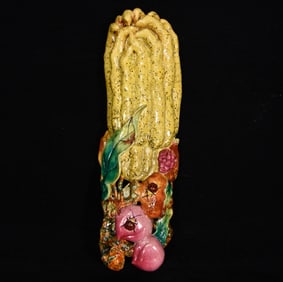 An Exquisite Biomimetic Porcelain Bergamot Ornament