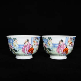 A Pair of Exquisite Famille-Rose Character and Story Pattern Bowls