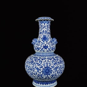 An Exquisite Blue and White Lotus Pattern Double-Ears Gourd-Shaped Vase