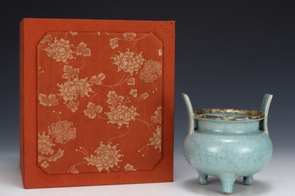 An Exquisite Ru yao Sky Blue Glazed Double-Ears and Tripod Censer