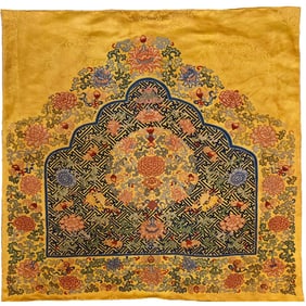 An exquisite seed-embroidered floral pattern swastika backrest