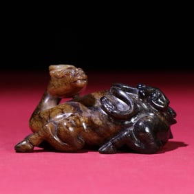 An Exquisite White Jade Deer Pattern Hand Piece