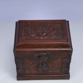 An Exquisite Zitanwood Dragon Pattern Box