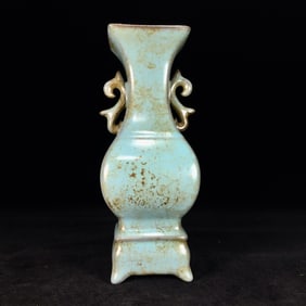 An Exquisite Ru yao Double-Ears Vase