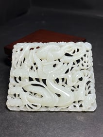 An Exquisite White Jade Auspicious Cloud and Dragon Pattern Jade Pendant